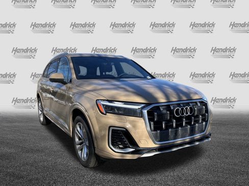 Used 2025 Audi Q7 3.0T Premium Plus w/ Premium Plus Package image 2