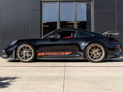 Certified 2025 Porsche 911 GT3 image 2