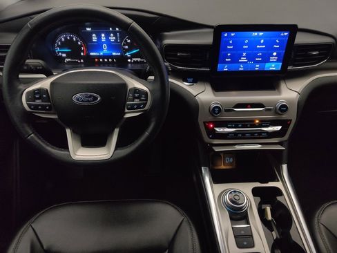 Used 2024 Ford Explorer XLT w/ Equipment Group 202A image 22