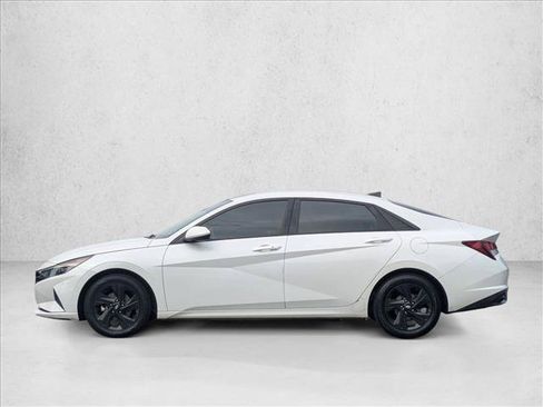 Used 2021 Hyundai Elantra SEL FWD image 9