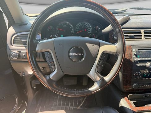 Used 2013 GMC Sierra 2500 Denali AWD/4WD image 15