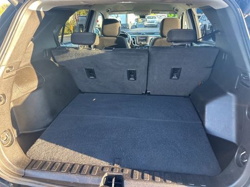 Used 2020 Chevrolet Equinox LT image 9