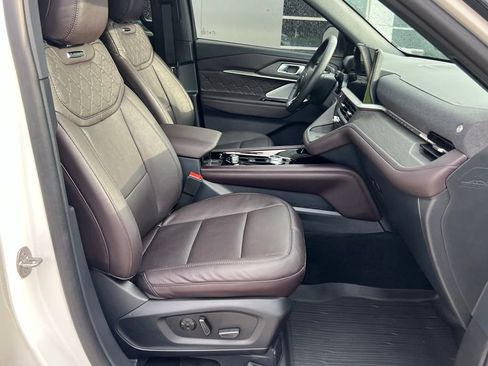 Used 2025 Ford Explorer Platinum w/ LUX Leather Package image 13