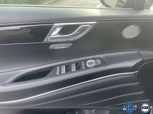 Used 2025 Genesis GV80 2.5T Standard image 12