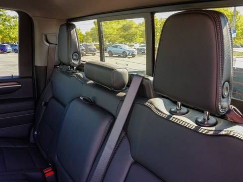 New 2026 GMC Sierra 2500 Denali w/ Denali Reserve Package AWD/4WD image 16