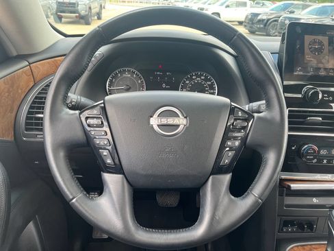Used 2022 Nissan Armada SL RWD image 18