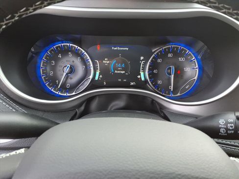 New 2026 Chrysler Pacifica Select image 22