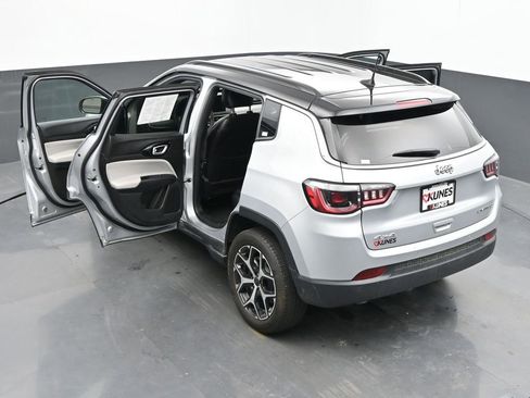 Used 2025 Jeep Compass Limited AWD/4WD image 66