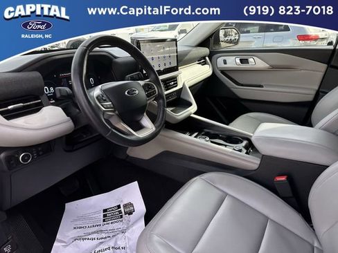Certified 2025 Ford Explorer Active w/ Active Comfort Package image 18