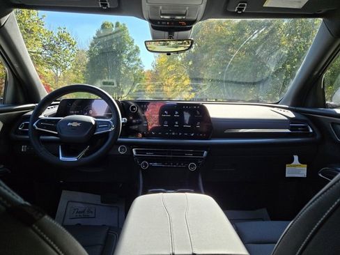 New 2026 Chevrolet Traverse LT w/ Driver Confidence Package image 12