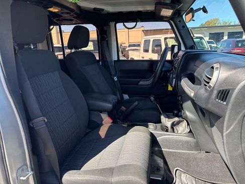 Used 2011 Jeep Wrangler Unlimited Sport image 23