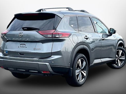 Used 2024 Nissan Rogue SL AWD/4WD image 11