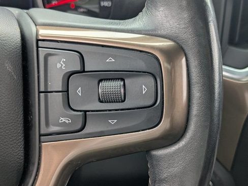 Used 2019 Chevrolet Silverado 1500 High Country w/ Technology Package AWD/4WD image 27
