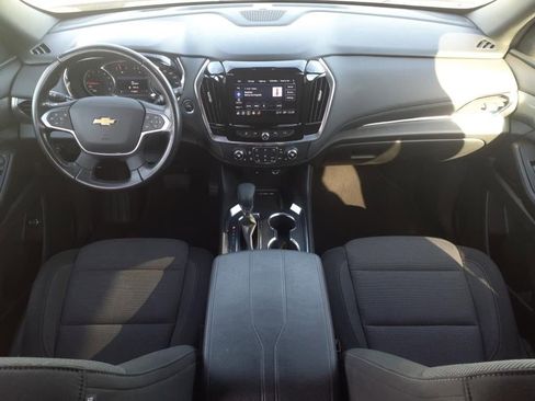 Used 2022 Chevrolet Traverse LT image 12