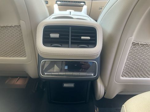 Used 2021 Mercedes-Benz GLS 450 4MATIC image 33
