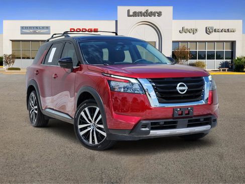 Used 2025 Nissan Pathfinder Platinum w/ Cargo Package FWD image 1