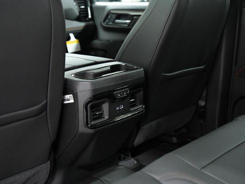 New 2026 GMC Sierra 2500 AT4 w/ AT4 Premium Plus Package AWD/4WD image 23