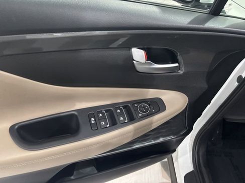 Used 2022 Hyundai Santa Fe SEL w/ Convenience + Premium Package image 15