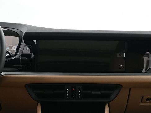 Certified 2026 Porsche Cayenne AWD/4WD image 11
