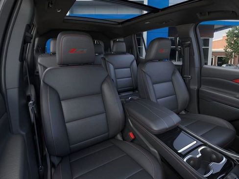 New 2026 Chevrolet Traverse Z71 image 16