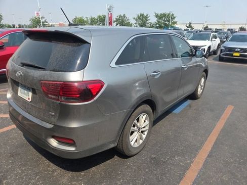 Used 2019 Kia Sorento FWD image 3
