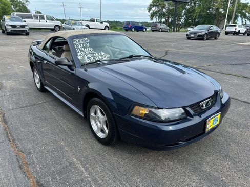 Used 2003 Ford Mustang Convertible RWD image 6