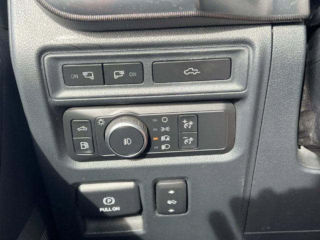 Certified 2021 Ford F150 Platinum w/ Equipment Group 701A High AWD/4WD image 30