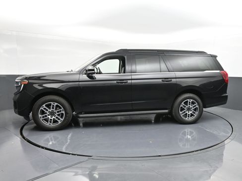 Used 2025 Ford Expedition Max Active image 5