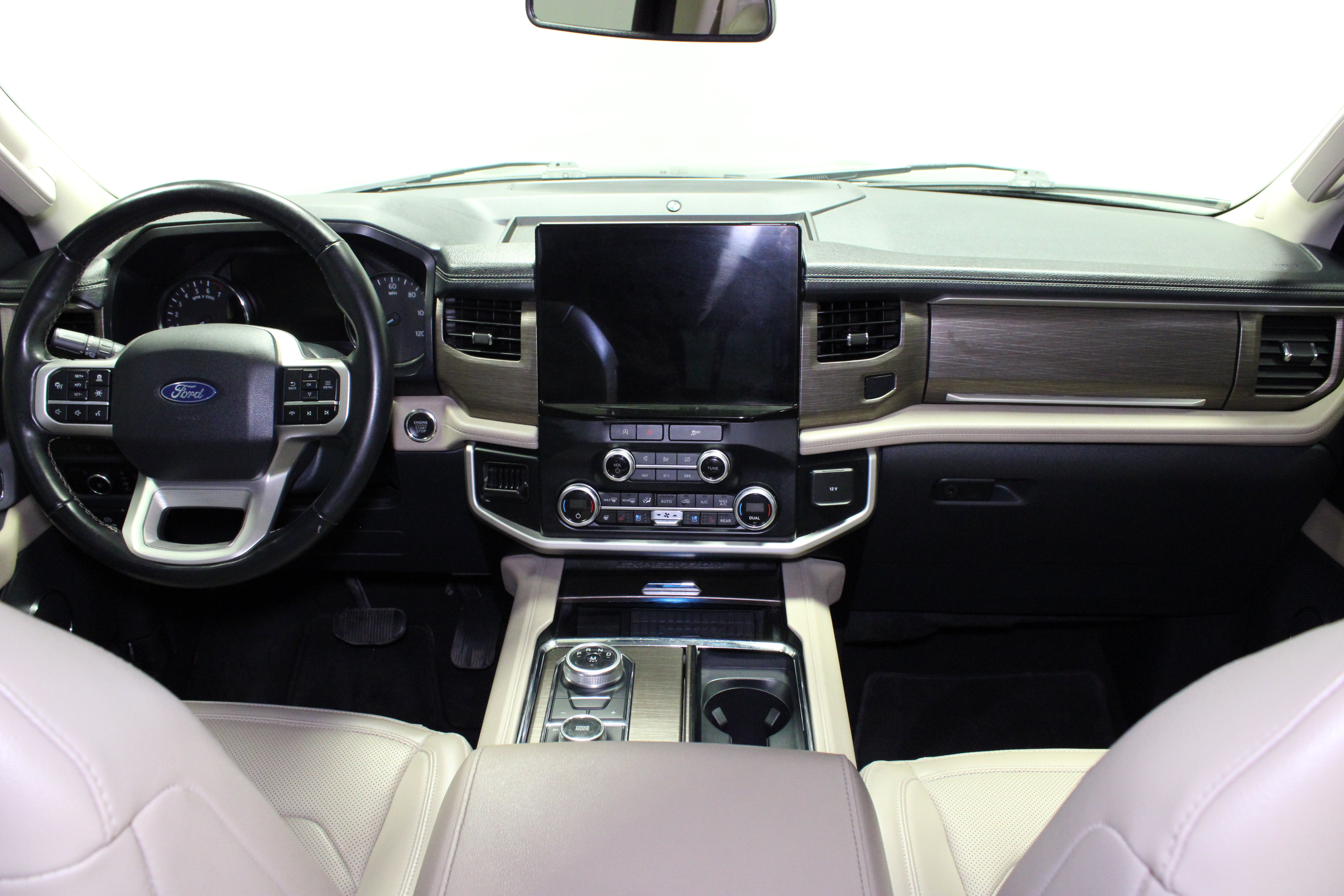 Used 2024 Ford Expedition Limited AWD/4WD image 22