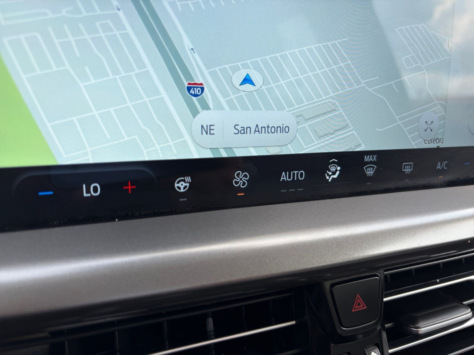 Certified 2025 Ford Escape SE FWD image 17