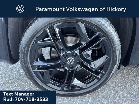 New 2026 Volkswagen Tiguan SE R-Line FWD image 10