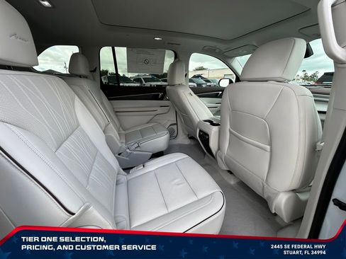 New 2026 Buick Enclave Avenir AWD/4WD image 19
