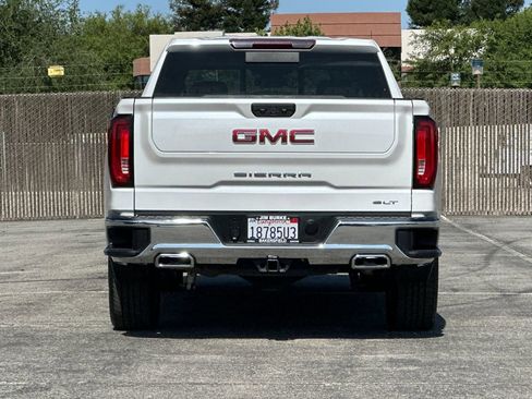 Used 2023 GMC Sierra 1500 SLT w/ SLT Premium Package AWD/4WD image 4