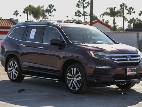 Used 2016 Honda Pilot Elite image 4