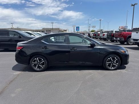 Used 2024 Nissan Sentra SV FWD image 2