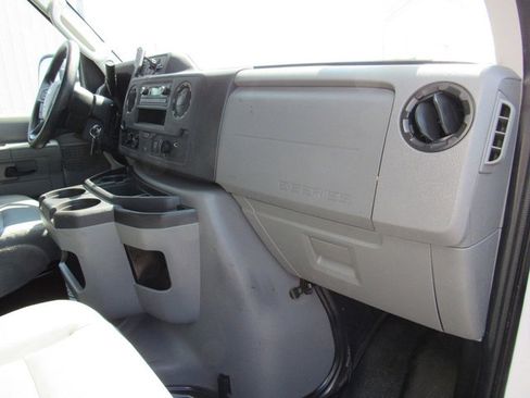 Used 2022 Ford E-450 and Econoline 450 Super Duty w/ Power Windows & Locks Group RWD image 14