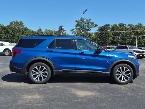 Used 2023 Ford Explorer ST-Line w/ Class IV Trailer Tow Package AWD/4WD image 8