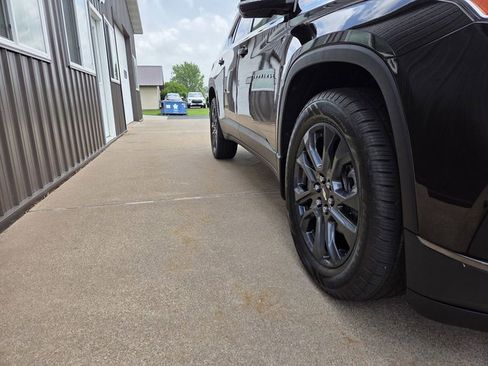 Used 2020 Chevrolet Traverse RS AWD/4WD image 14