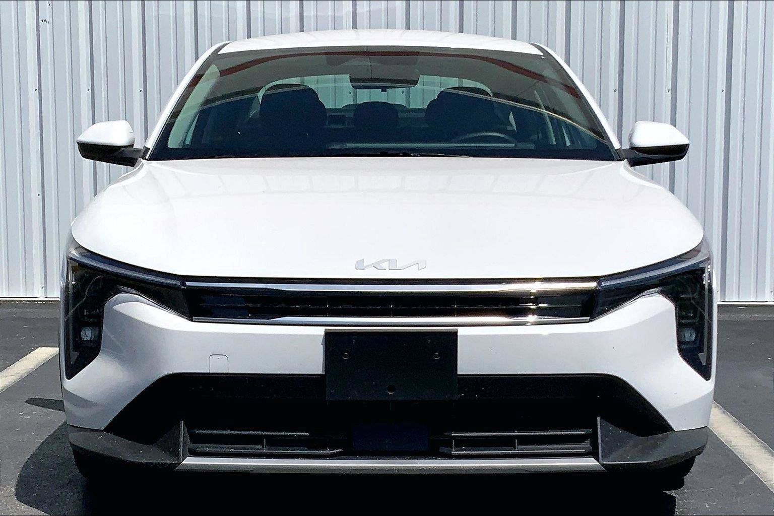 Used 2025 Kia K4 EX FWD image 3
