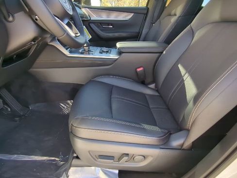 New 2026 MAZDA CX-90 3.3 Turbo w/ Premium Sport Pkg image 9