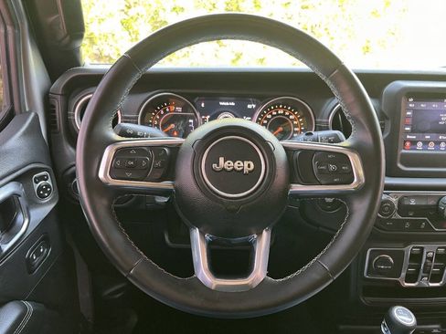 Used 2018 Jeep Wrangler Unlimited Sahara AWD/4WD image 24