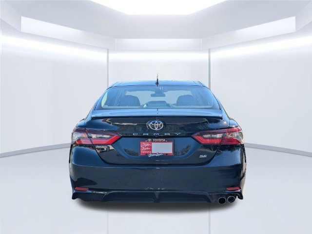 Used 2022 Toyota Camry SE FWD image 10