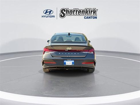 New 2026 Hyundai Elantra Sport image 7