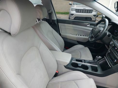 Used 2017 Hyundai Sonata Sport w/ Value Edition Package 02 image 10