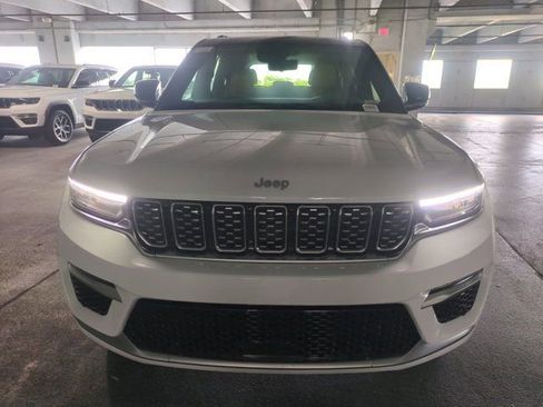 New 2025 Jeep Grand Cherokee Summit AWD/4WD image 3