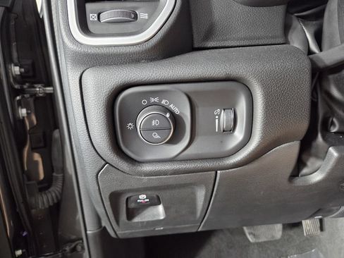 Used 2023 RAM 1500 Big Horn RWD image 26