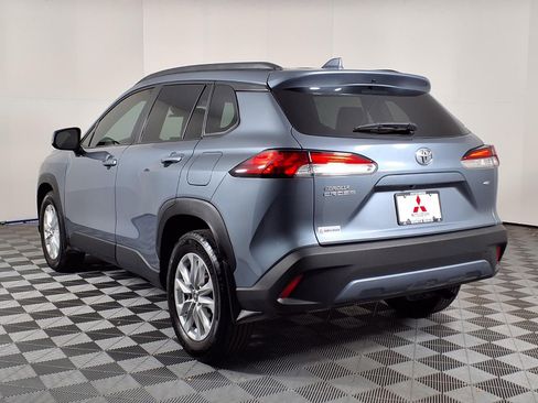 Used 2024 Toyota Corolla Cross LE FWD image 5