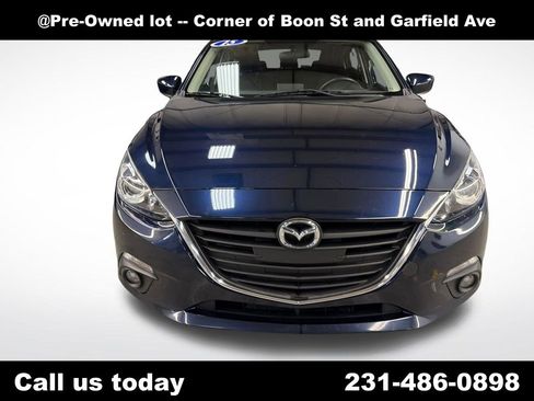 Used 2015 MAZDA MAZDA3 i Touring w/ Technology Package image 10