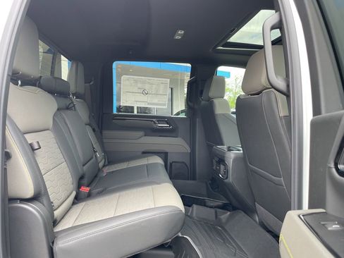 New 2026 Chevrolet Silverado 2500 ZR2 AWD/4WD image 30