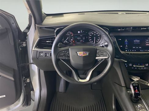 Used 2024 Cadillac XT6 Premium Luxury AWD/4WD image 24